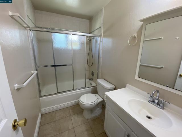 2118 Peppertree Way, Antioch CA: https://media.crmls.org/mediaz/5b20b6fb-e88b-4866-9913-2c11595ea151.jpg