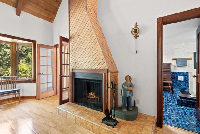 4611 Bonny Doon Road, Santa Cruz CA: https://media.crmls.org/mediaz/5b2117b4-91af-440b-893d-2839426d53d8.jpg