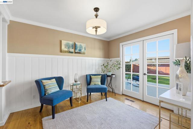 Image 11 of 54 For 2680 Marina Ave.