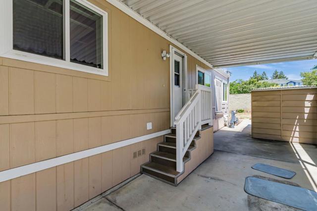 2815 Moss Hollow Drive, San Jose CA: https://media.crmls.org/mediaz/5b222cf6-d29e-41d2-83da-40e188f044bd.jpg