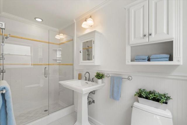 688 Kingswood Way, Los Altos CA: https://media.crmls.org/mediaz/5b22a29d-0e0e-42ac-aa86-100f50a36b2e.jpg