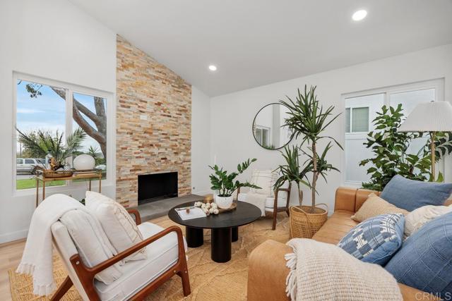 Detail Gallery Image 9 of 38 For 6428 Chiriqui Ln, Carlsbad,  CA 92009 - 3 Beds | 2 Baths