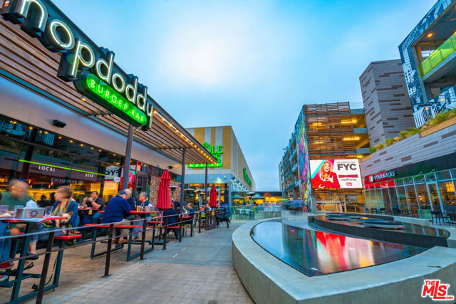 7100 Playa Vista Drive, Playa Vista CA: https://media.crmls.org/mediaz/5b234375-7c1c-4e9b-b6e0-976c67c552ff.jpg