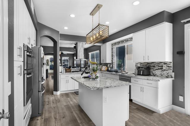 1258 W Vaquero Ct., Chula Vista CA: https://media.crmls.org/mediaz/5b238017-a8a4-444e-8c1c-011f40f3691f.jpg