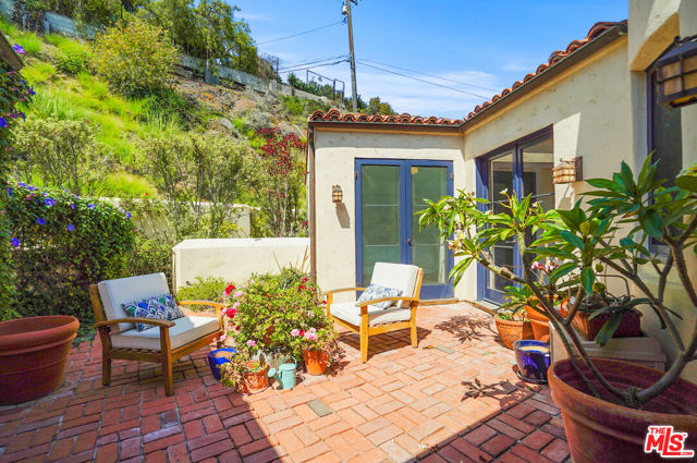 22800 Beckledge Terrace photo 16