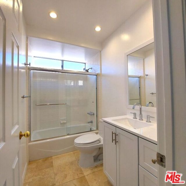 4342 Park Verdi, Calabasas CA: https://media.crmls.org/mediaz/5b243f41-47aa-4b99-876a-d0637d4ec24f.jpg