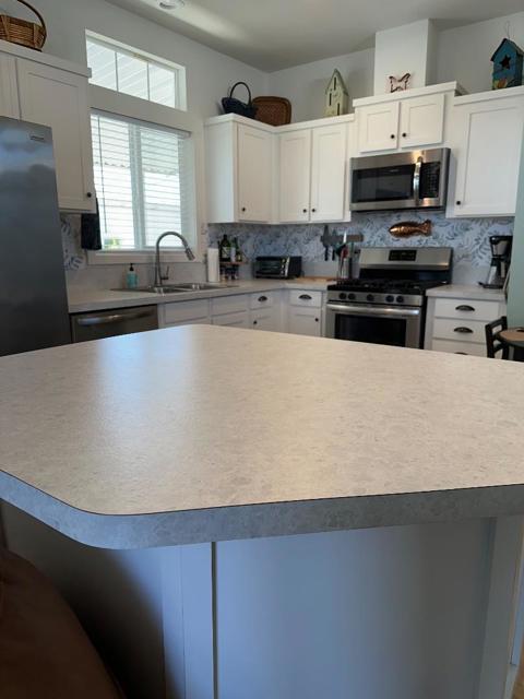 1146 Birch, Seaside CA: https://media.crmls.org/mediaz/5b2477e9-2aea-4303-8028-abdd32019b80.jpg