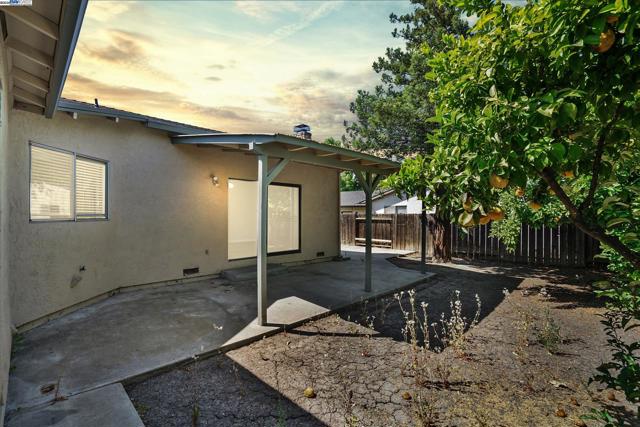 901 Basalt Way, Antioch CA: https://media.crmls.org/mediaz/5b254fe4-67ee-4f5a-b73e-62accb213013.jpg
