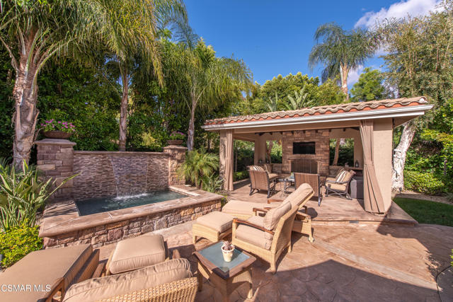 48 Golden Glen Drive, Simi Valley CA: https://media.crmls.org/mediaz/5b2561ba-bf3c-4fe5-ba7c-10de49c37d49.jpg
