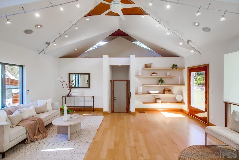 MLS #250022011SD image #16