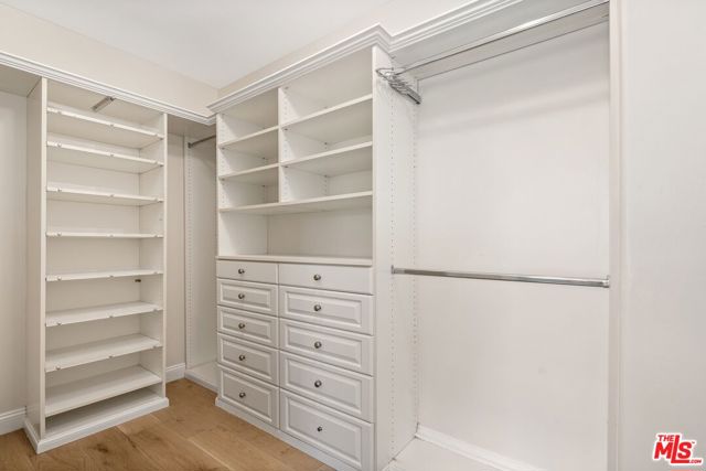 8041 Bulwer Drive, Los Angeles CA: https://media.crmls.org/mediaz/5b265a69-d9aa-44bf-9169-3391f466b0d8.jpg