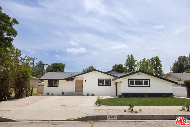 22250 Strathern Street, Canoga Park CA: https://media.crmls.org/mediaz/5b266d91-f1e1-4e50-a4f7-9558dc2522a8.jpg