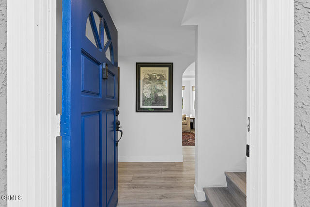 542 San Clemente Way, Camarillo CA: https://media.crmls.org/mediaz/5b26726e-6286-40ff-8472-db728e5adfe9.jpg