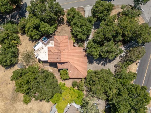 17710 Holiday Drive, Morgan Hill CA: https://media.crmls.org/mediaz/5b26bef3-4e6f-42ec-9cce-59dde7c3f170.jpg