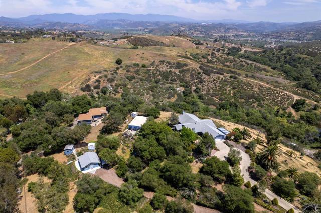 Detail Gallery Image 29 of 31 For 5221 Olive Hill Rd, Fallbrook,  CA 92028 - 7 Beds | 4 Baths