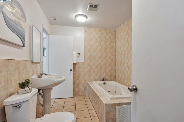 4243 Nerissa Cir, Fremont CA: https://media.crmls.org/mediaz/5b273668-5994-4ce8-8993-a5588d96cf2d.jpg