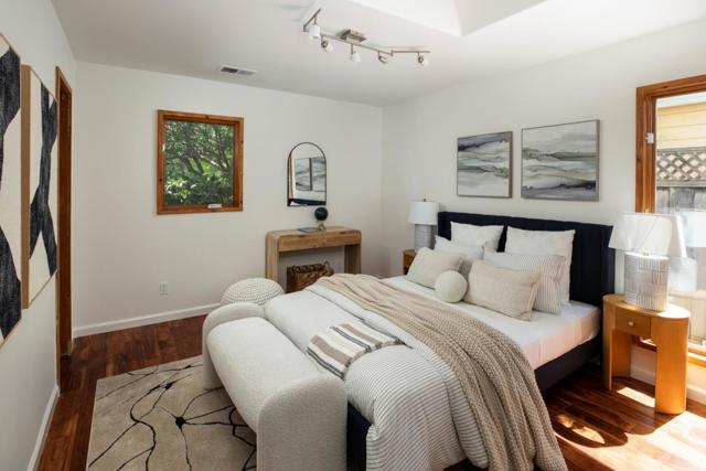 4112 Fair Oaks Avenue, Menlo Park CA: https://media.crmls.org/mediaz/5b285197-07d2-4ac5-a5f2-08125ddb550a.jpg