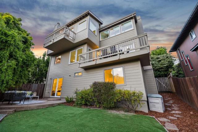 389 Avenue Granada, El Granada CA: https://media.crmls.org/mediaz/5b285ad6-6e94-45a3-8052-ddd3ce546afc.jpg