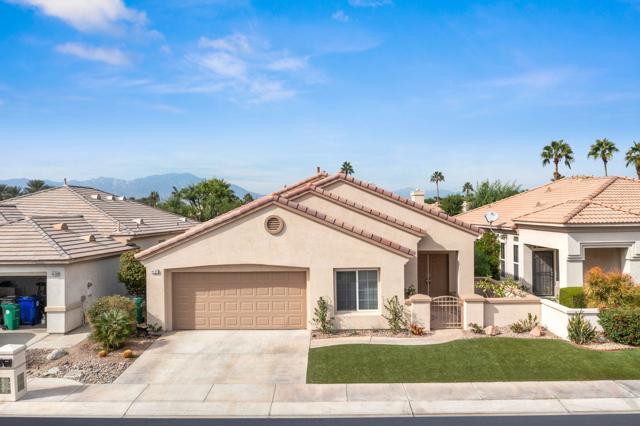 44397 Royal Lytham Drive, Indio CA: https://media.crmls.org/mediaz/5b285eb8-e66a-4bae-9f22-9258398298d3.jpg