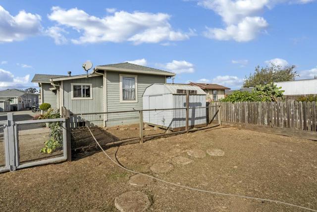 119 Ford Street, Watsonville CA: https://media.crmls.org/mediaz/5b28a745-bdd2-468a-847d-12030e78c52d.jpg