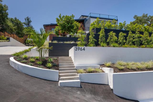 3964 Jefferson Avenue, Redwood City CA: https://media.crmls.org/mediaz/5b2a5c63-670a-4d13-8352-a08b23b80e84.jpg