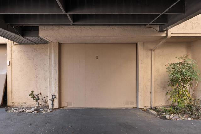 3205 Via Alicante, La Jolla CA: https://media.crmls.org/mediaz/5b2a5f9d-2378-4708-a012-b2a21700c36e.jpg