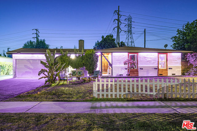 10537 Sherrill Street, Anaheim CA: https://media.crmls.org/mediaz/5b2b60e6-26e7-4797-83b4-631e6c871e22.jpg