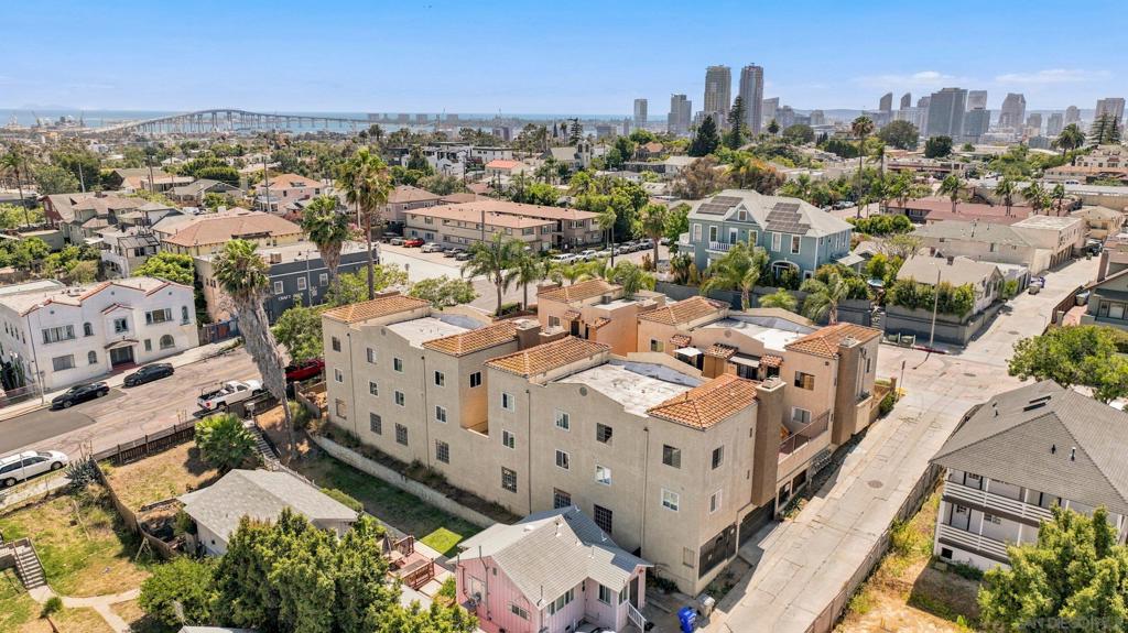 2608 Broadway