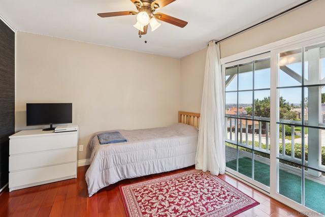 9233 Lethbridge Way, San Diego CA: https://media.crmls.org/mediaz/5b2dc751-c685-4952-bdee-e16a70386044.jpg