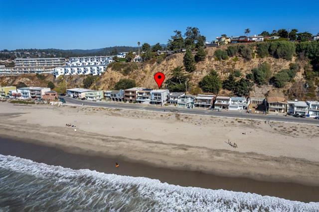 317 Beach Drive, Aptos CA: https://media.crmls.org/mediaz/5b2ddc32-a380-4ad7-a0a4-d6682d04da83.jpg