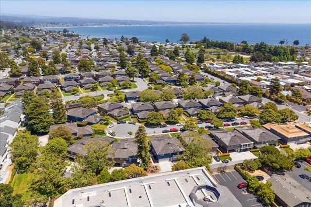 1415 Ruby Court, Capitola CA: https://media.crmls.org/mediaz/5b2f3e57-6d3f-4133-8a30-6c753e69aa1e.jpg