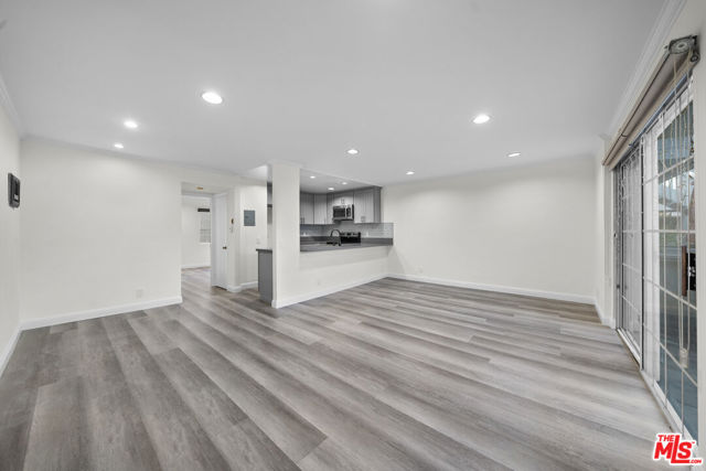 20930 Parthenia Street, Canoga Park CA: https://media.crmls.org/mediaz/5b2f58c1-68ef-4130-a2e9-80ac08e19f04.jpg