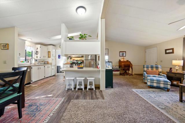 1117 Baldwin Street, Salinas CA: https://media.crmls.org/mediaz/5b2f737c-8f9e-45fc-9662-49be591f85cb.jpg