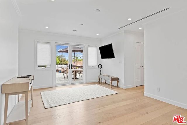 1839 Preuss Road, Los Angeles CA: https://media.crmls.org/mediaz/5b2ff8d5-411a-4a3c-91b3-e6927c961f8b.jpg