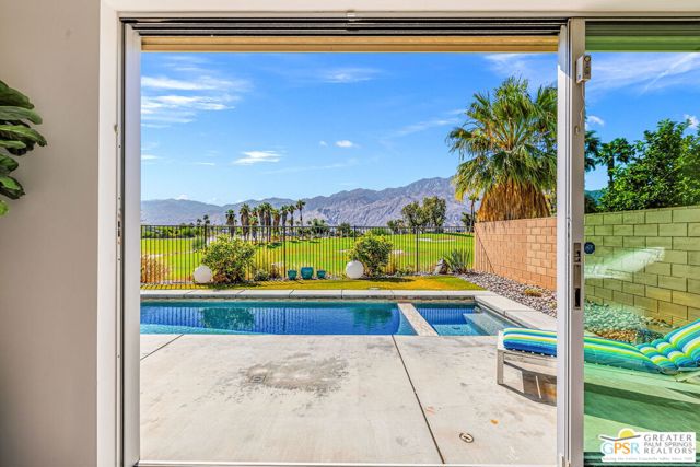 1385 Passage Street, Palm Springs, CA 92262