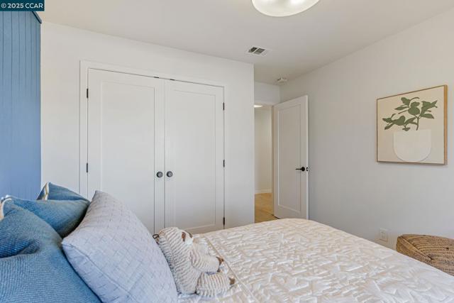 503 Vine Hill Way, Martinez CA: https://media.crmls.org/mediaz/5b318989-c692-4cac-94a2-4fdd2f415856.jpg