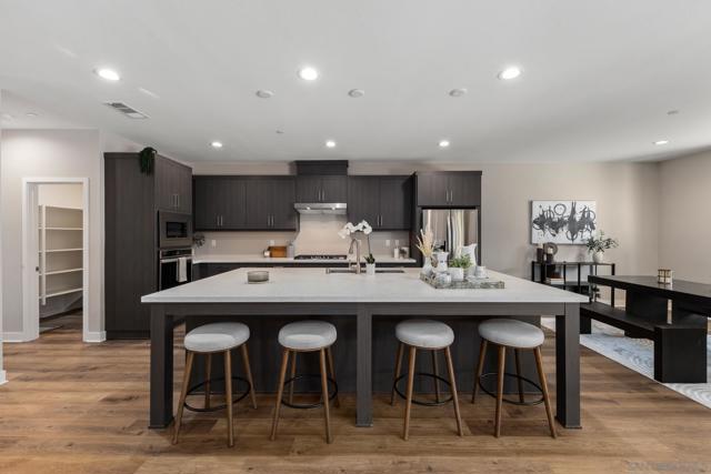 1525 Manzanita Hollows, Vista CA: https://media.crmls.org/mediaz/5b31f0c6-8d01-4a01-a699-ee34190fed8a.jpg