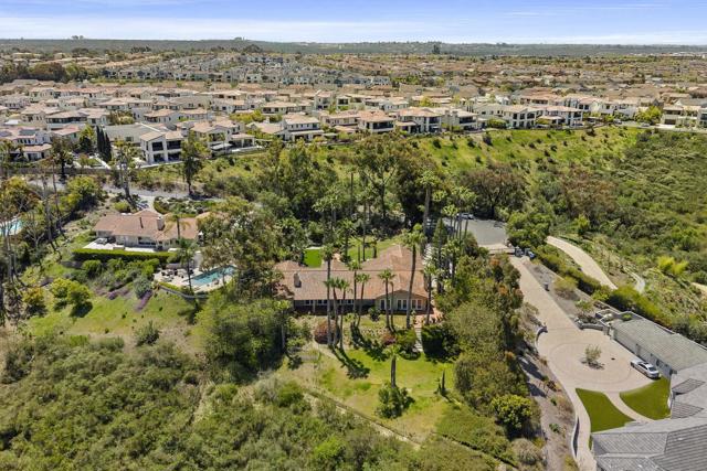 6518 Monte Fuego, Rancho Santa Fe CA: https://media.crmls.org/mediaz/5b327643-d173-4cbc-8ccf-f465696b0254.jpg