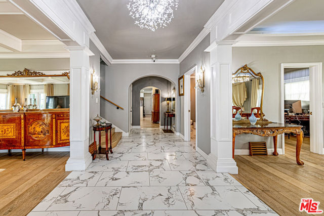 821 Lorraine Boulevard, Los Angeles CA: https://media.crmls.org/mediaz/5b334f72-3261-424c-8414-ce250d1a43f9.jpg