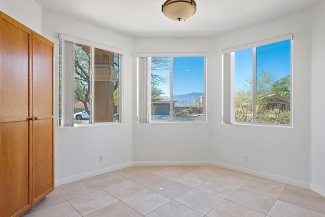 74082 Daisy Lane, Palm Desert CA: https://media.crmls.org/mediaz/5b345eb8-1b3d-4b38-ae05-a5df1fa98bc4.jpg