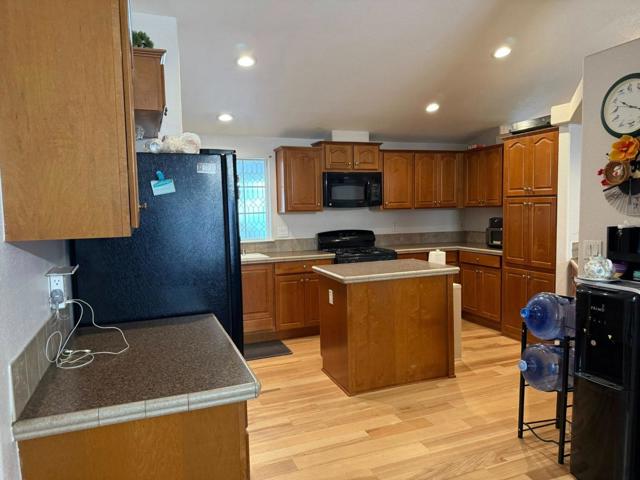 710 Spindrift, San Jose CA: https://media.crmls.org/mediaz/5b3531e0-3880-4bf5-9f34-c96ff05ae63a.jpg