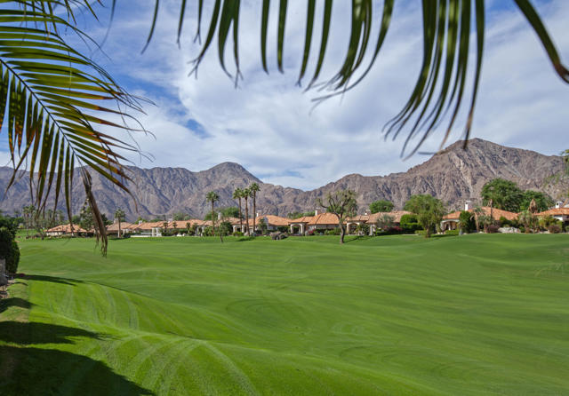 78930 Rancho La Quinta Drive, La Quinta CA: https://media.crmls.org/mediaz/5b358f2d-2426-4276-9bea-9679717be406.jpg