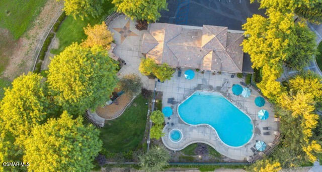 13290 Red Bird Court, Moorpark CA: https://media.crmls.org/mediaz/5b35e228-aea5-45a3-982c-f096b3d8a52b.jpg