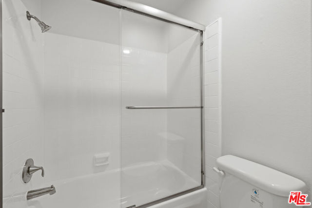 1352 S Carmelina Avenue, Los Angeles CA: https://media.crmls.org/mediaz/5b360f10-b428-429b-97d8-5a3c28a6f588.jpg