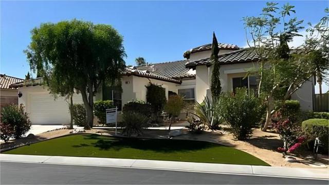 988 Alta, Palm Springs CA: https://media.crmls.org/mediaz/5b368114-aa80-46e9-a969-bebdc65418de.jpg