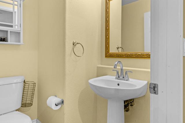 359 Barolo Circle, Greenfield CA: https://media.crmls.org/mediaz/5b378948-6f5c-446b-9250-d4acd575c699.jpg