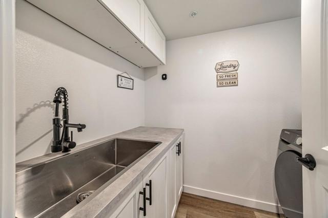 112 Waters Park Circle, San Mateo CA: https://media.crmls.org/mediaz/5b378f5c-f092-4e19-8c1c-f2a5c4efa493.jpg