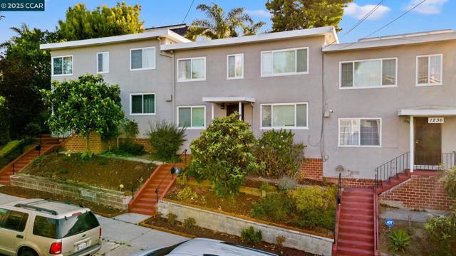 1232 E 20Th St, Oakland CA: https://media.crmls.org/mediaz/5b3800f2-2489-4bc5-a6f8-a6943b26e41c.jpg