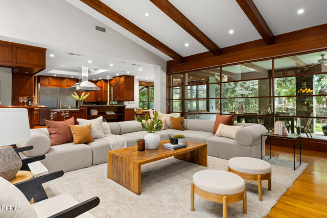 Detail Gallery Image 11 of 19 For 921 Chapea Rd, Pasadena,  CA 91107 - 5 Beds | 6/1 Baths