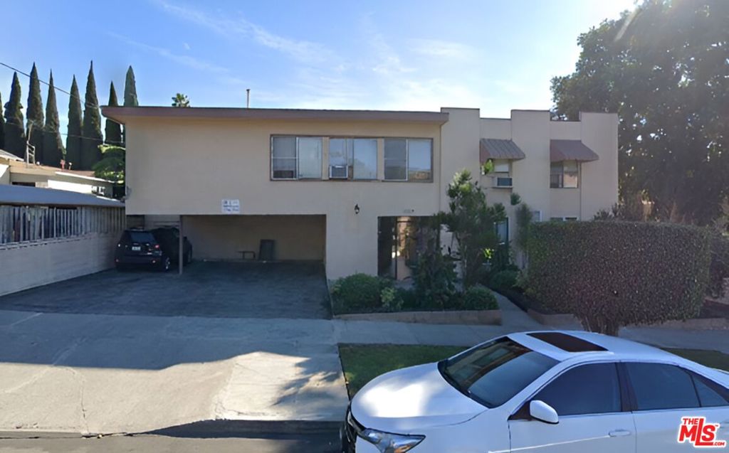 1118 Waterloo Street #12